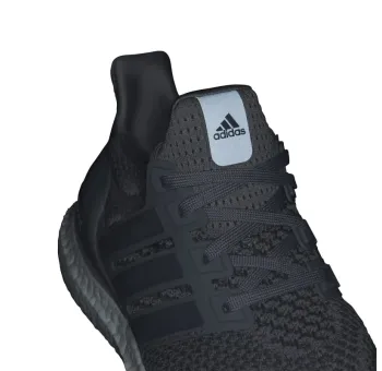 adidas Ultraboost 1.11 - Chaussure de Running Confortable et Performante