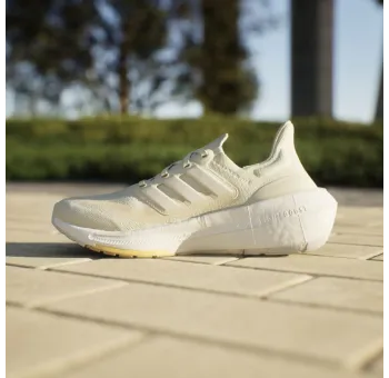 Chaussure de running ultraboost light d'adidas - Performances optimisées et éco-responsable