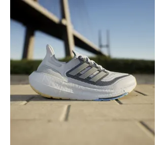 Chaussure Ultraboost Light pour femmes - La chaussure de running la plus légère et dynamique d'Adidas